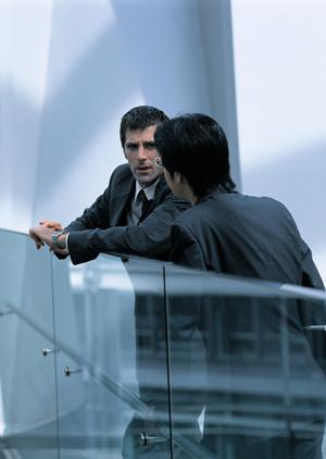 オリジナルデザインのトレーナーを簡単に作成する方法とおすすめサービスTOP3